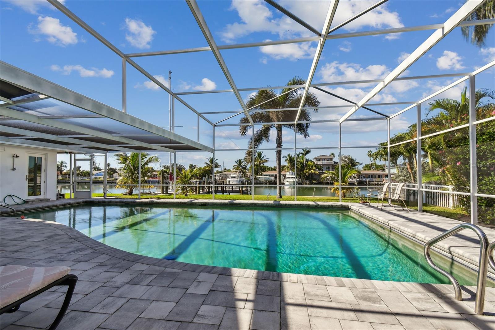 CAPRI ISLE - Residential