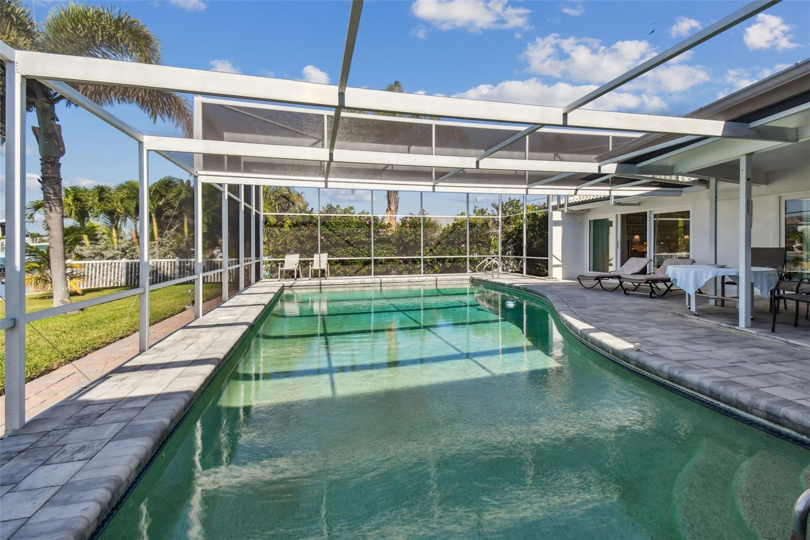 CAPRI ISLE - Residential