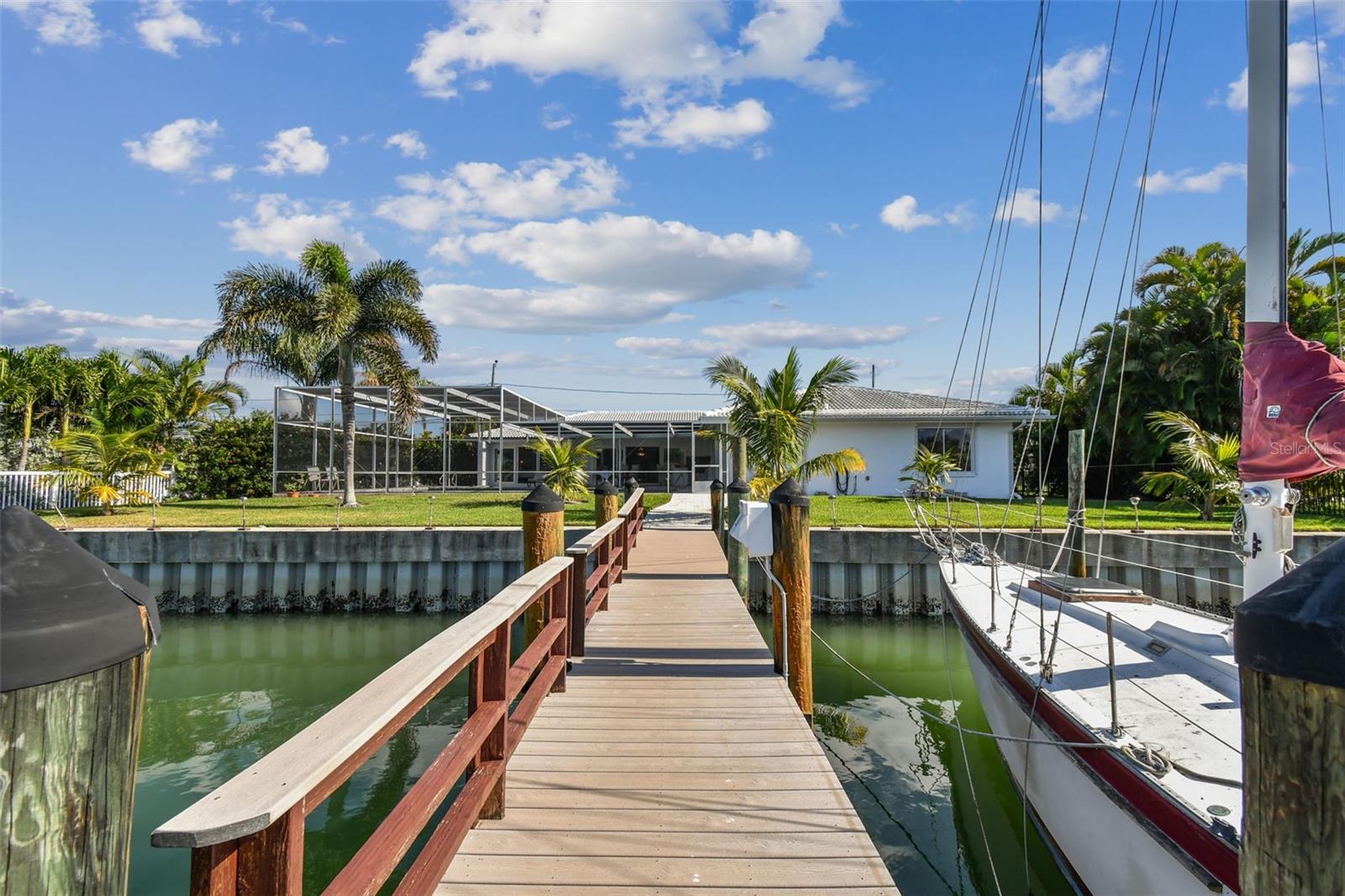 CAPRI ISLE - Residential