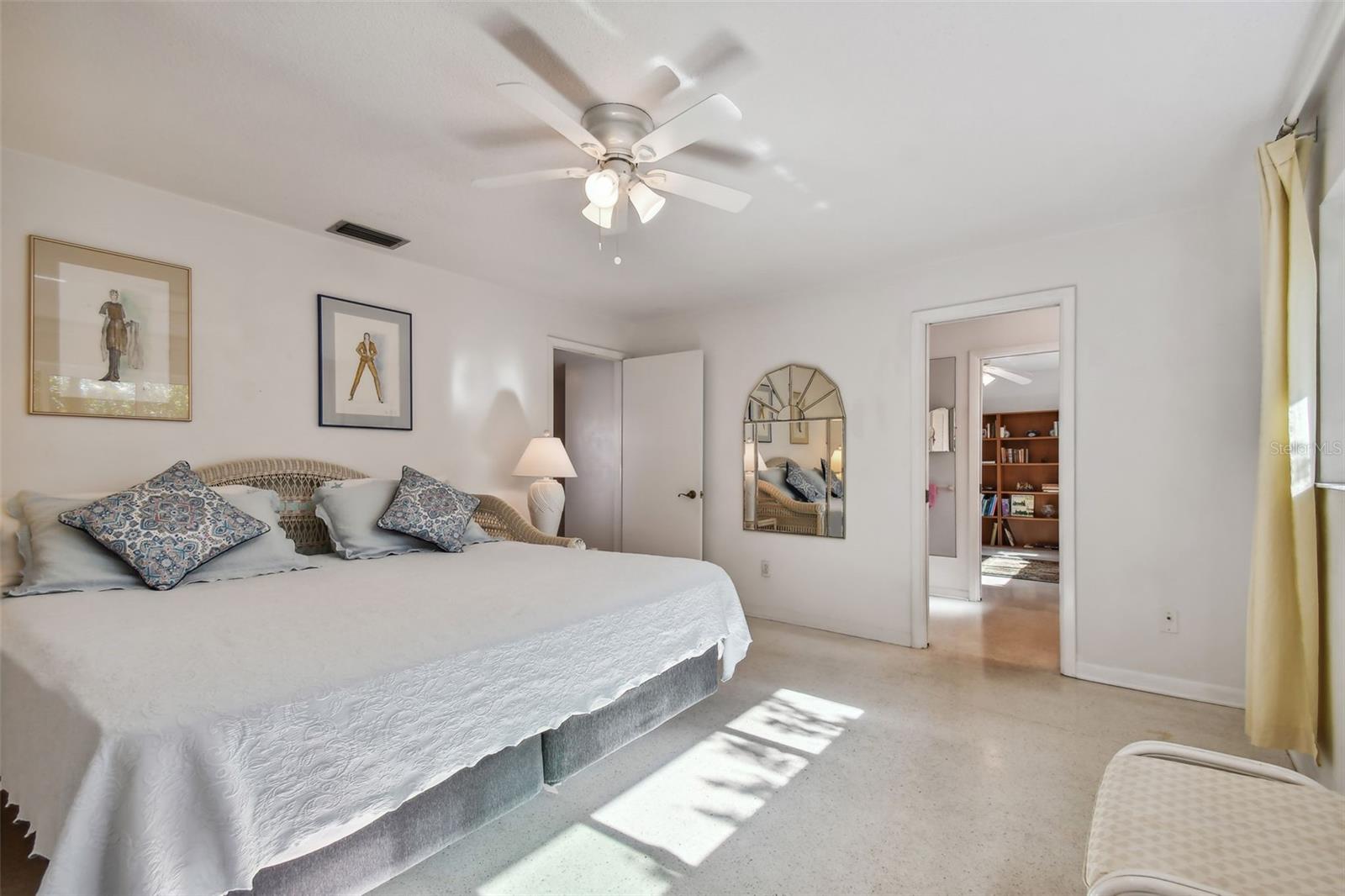 CAPRI ISLE - Residential
