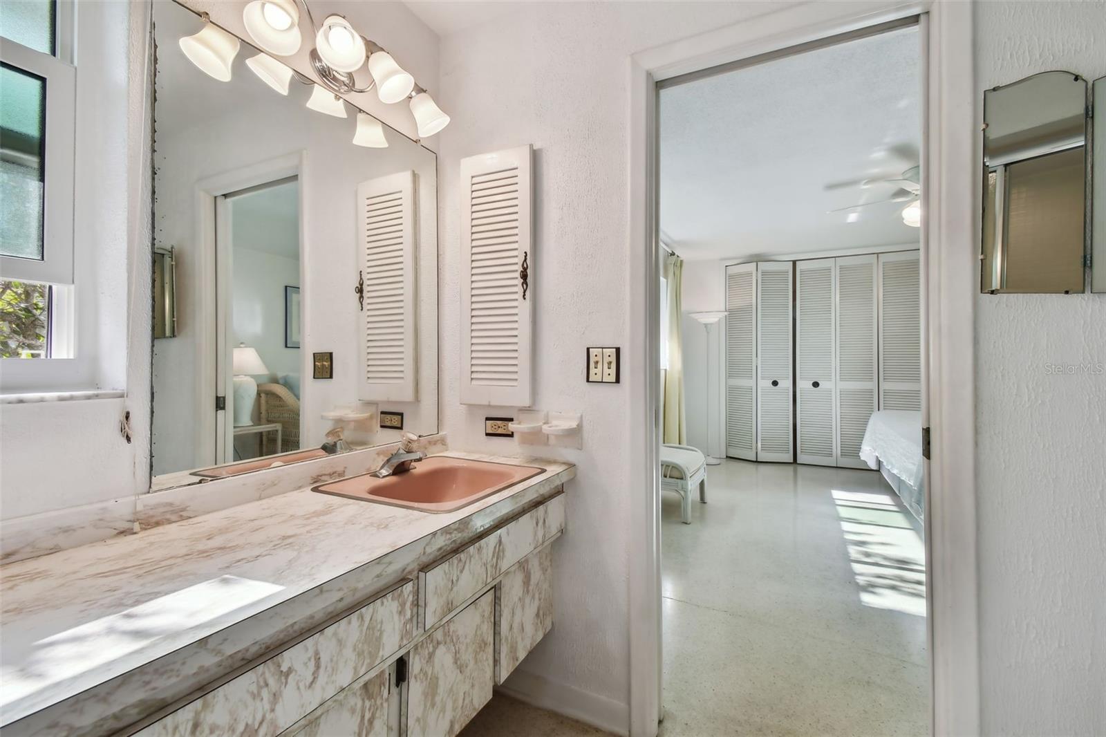 CAPRI ISLE - Residential