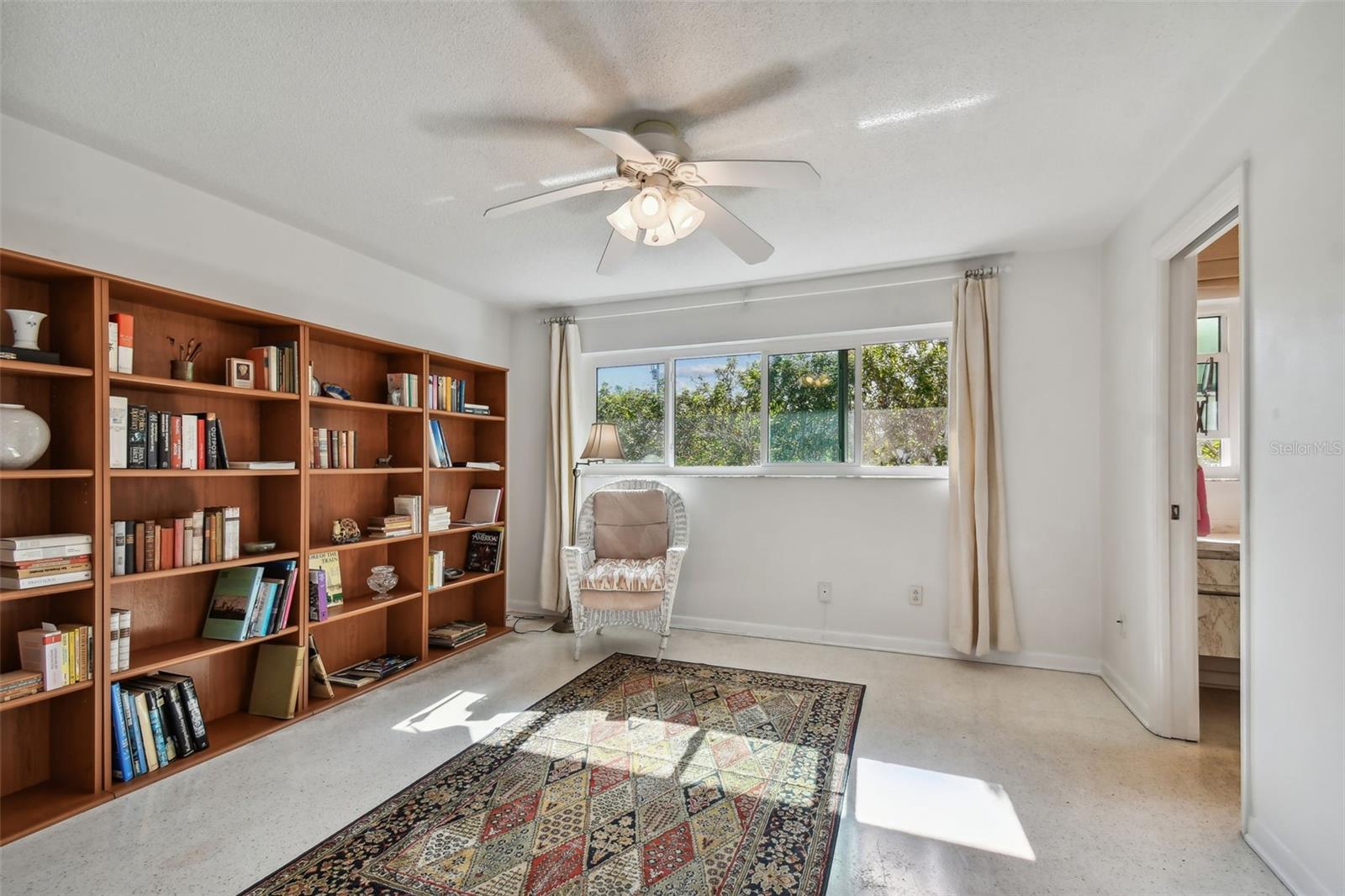 CAPRI ISLE - Residential