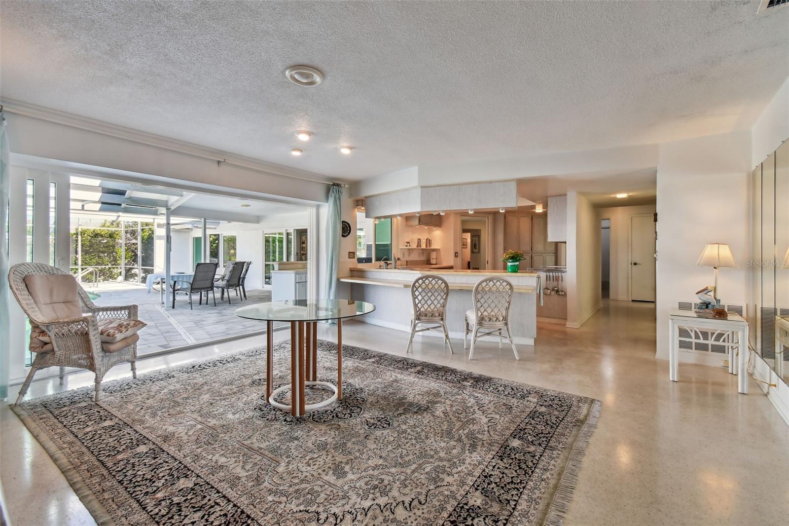 CAPRI ISLE - Residential