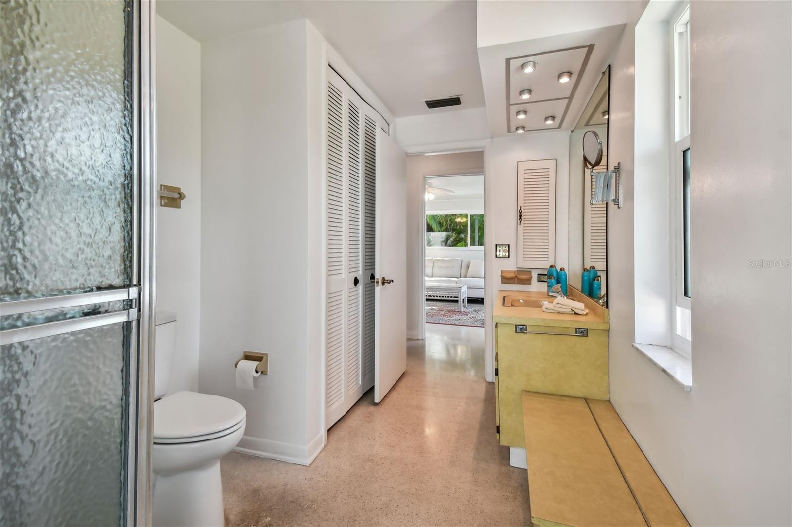 CAPRI ISLE - Residential