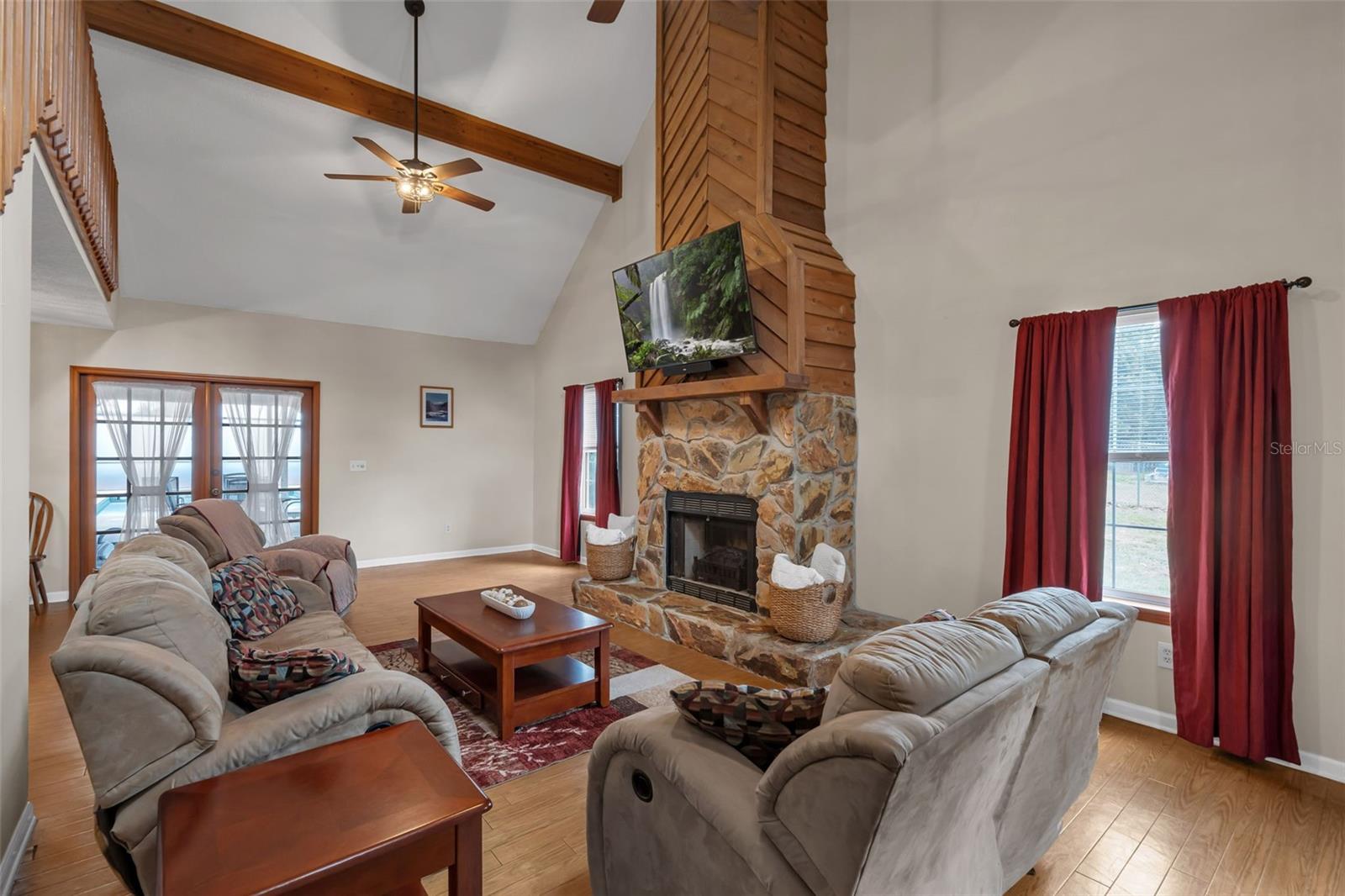 LAKE NELLIE SHORES - Residential