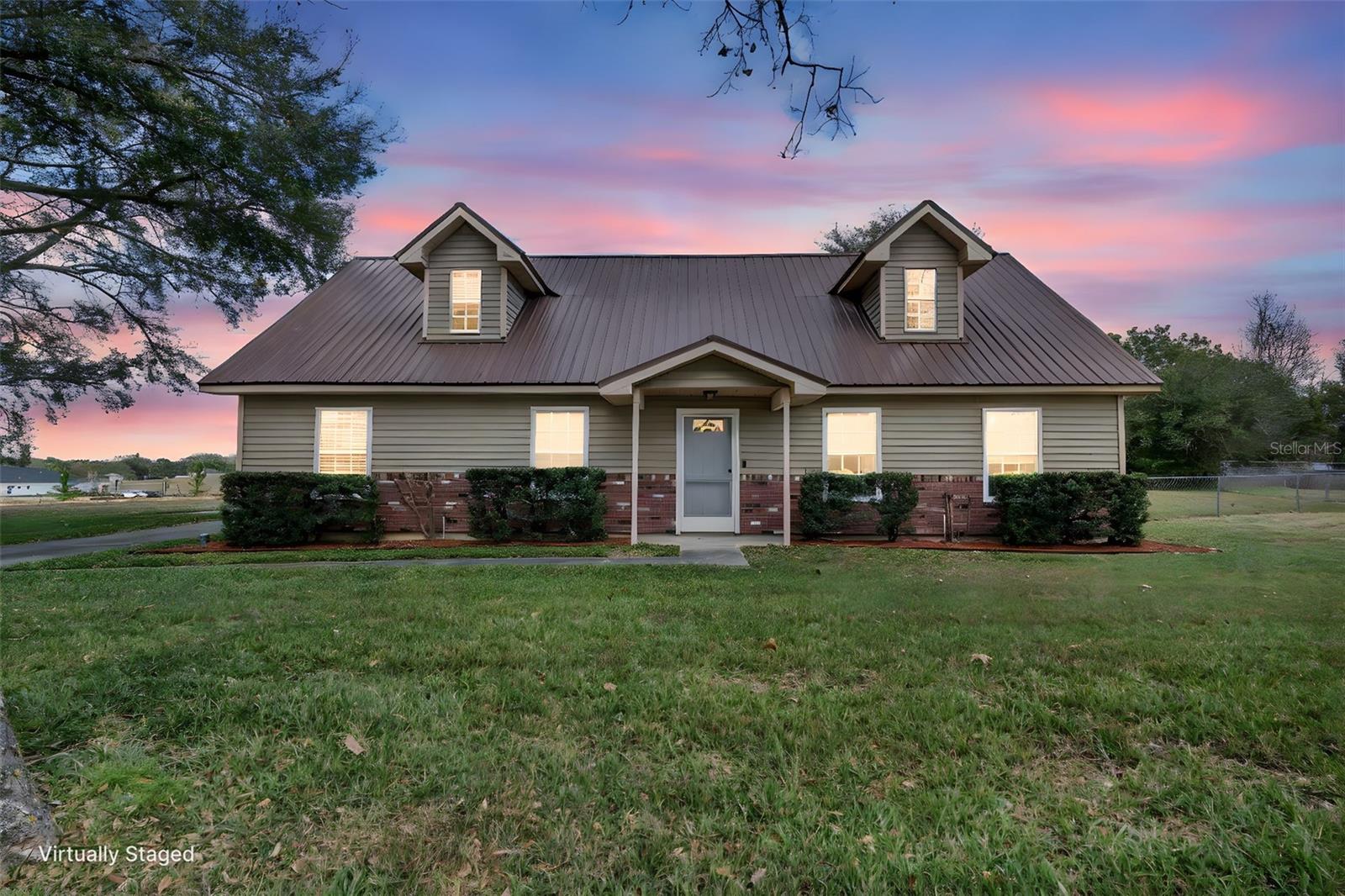 LAKE NELLIE SHORES - Residential