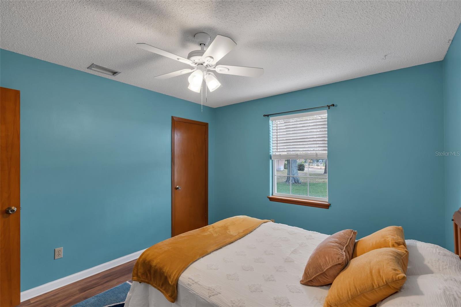 LAKE NELLIE SHORES - Residential