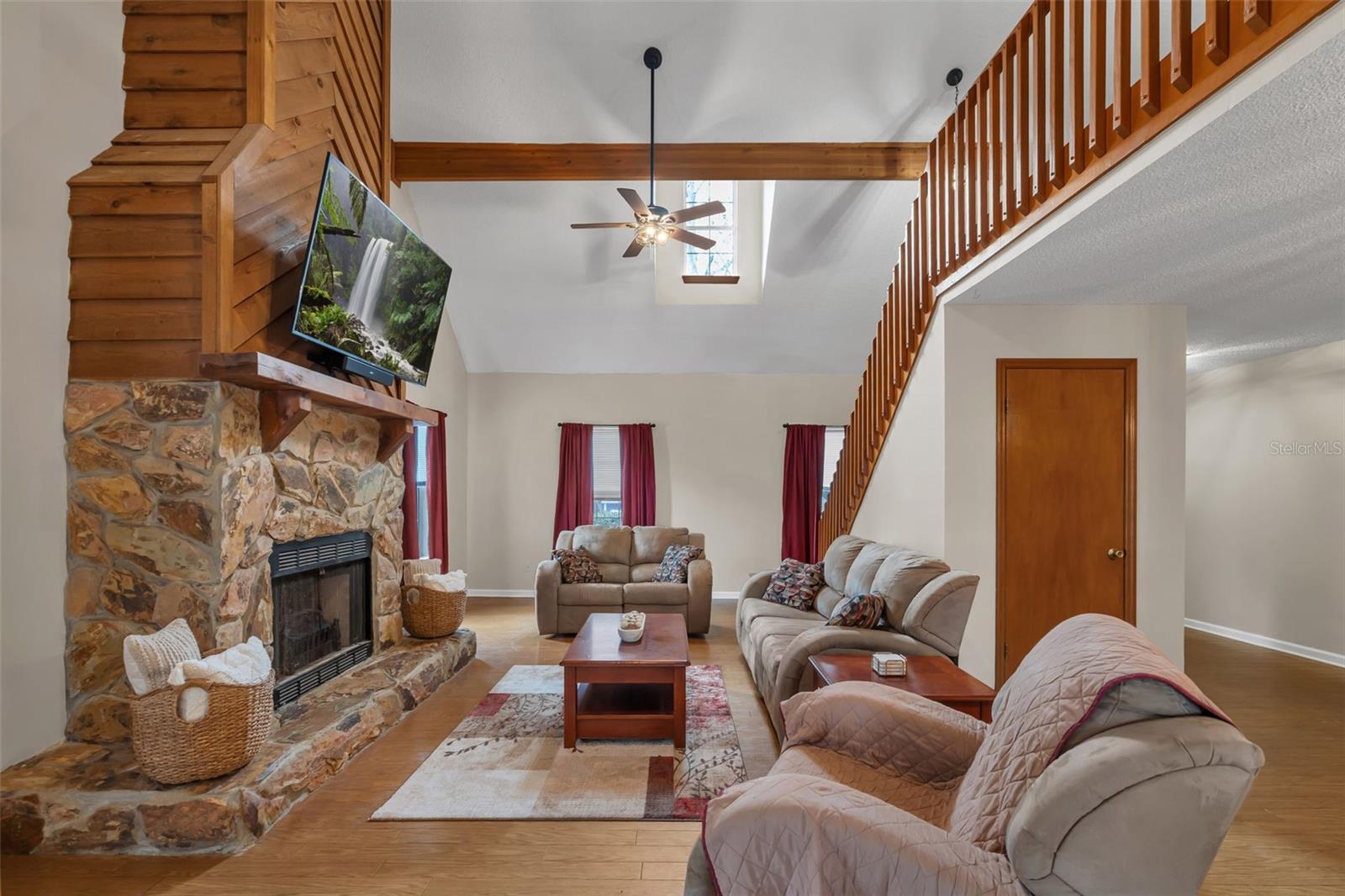 LAKE NELLIE SHORES - Residential