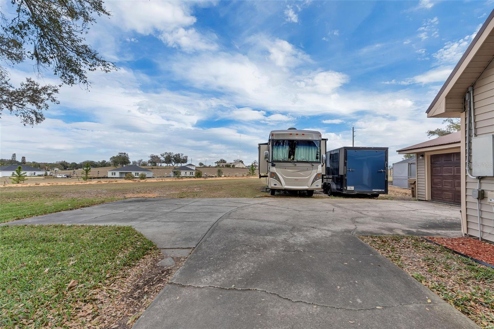 LAKE NELLIE SHORES - Residential