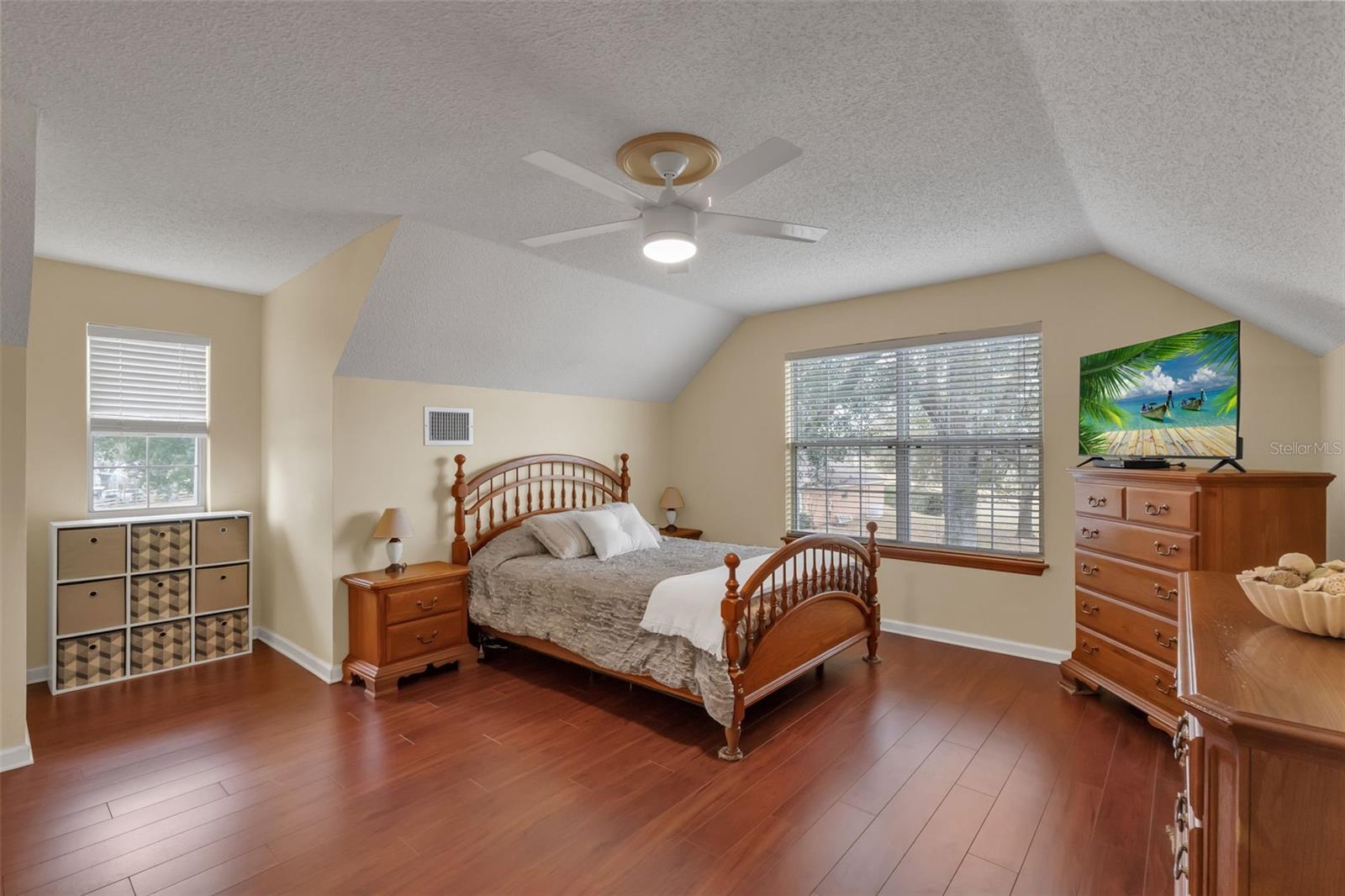 LAKE NELLIE SHORES - Residential