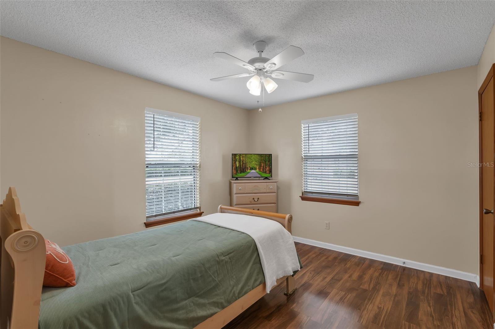 LAKE NELLIE SHORES - Residential