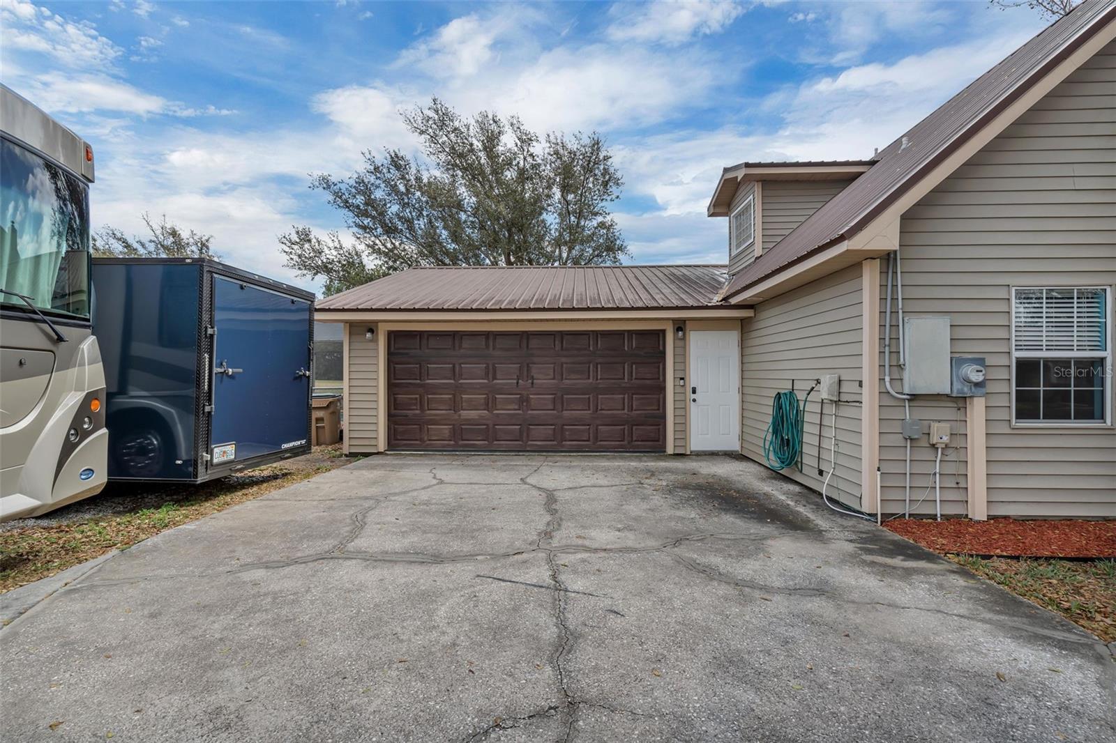 LAKE NELLIE SHORES - Residential