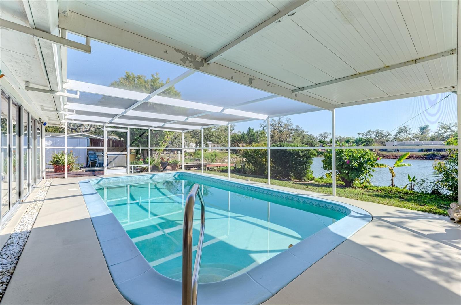 SHADOW LAKES - Residential