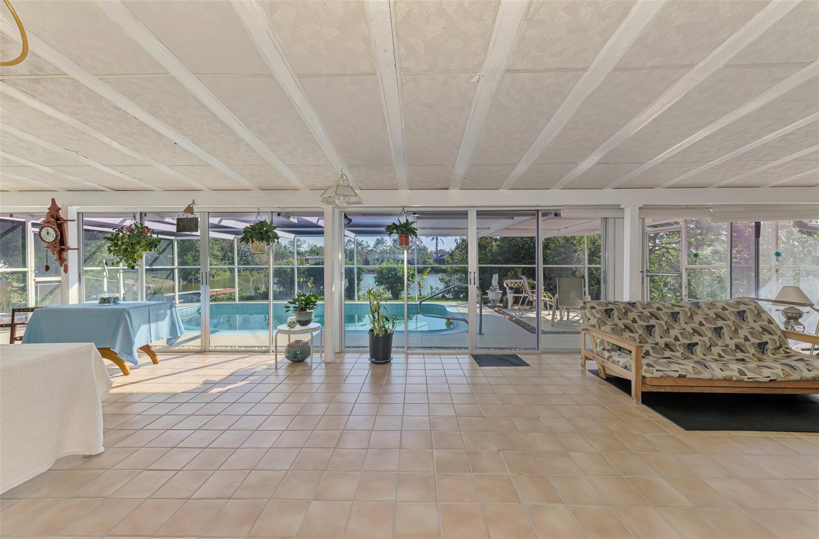 SHADOW LAKES - Residential