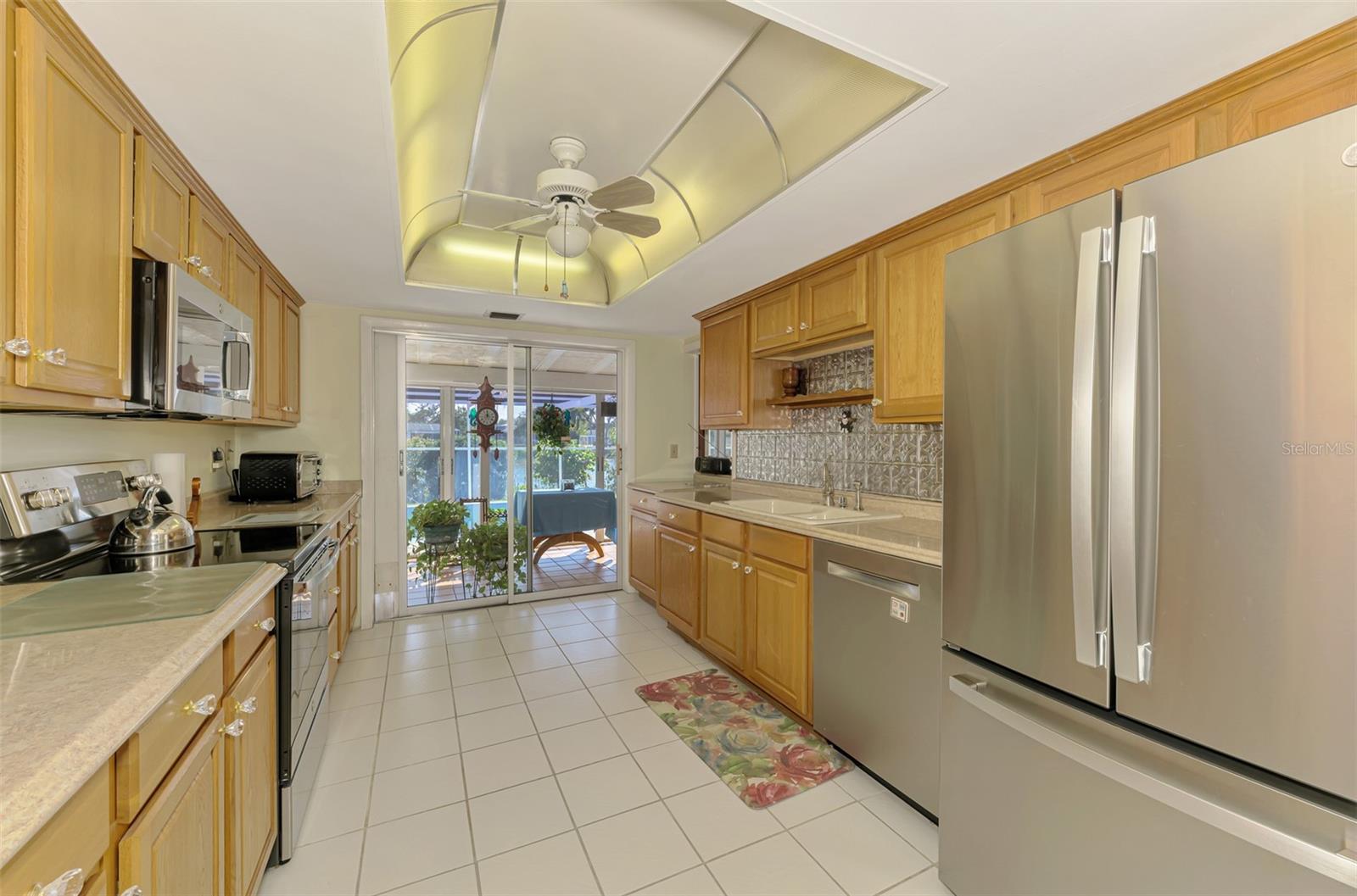 SHADOW LAKES - Residential