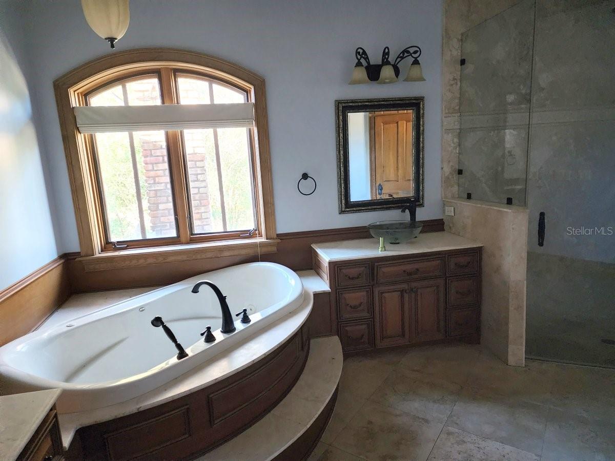 STONEGATE - Residential