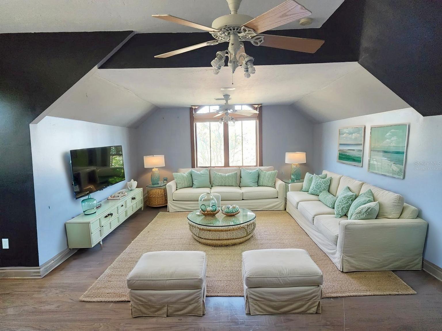 STONEGATE - Residential