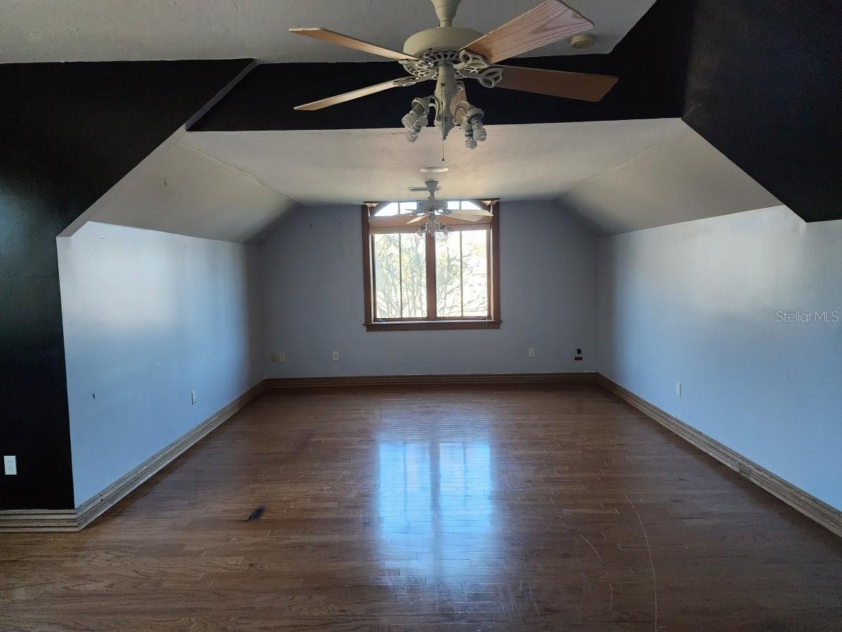 STONEGATE - Residential