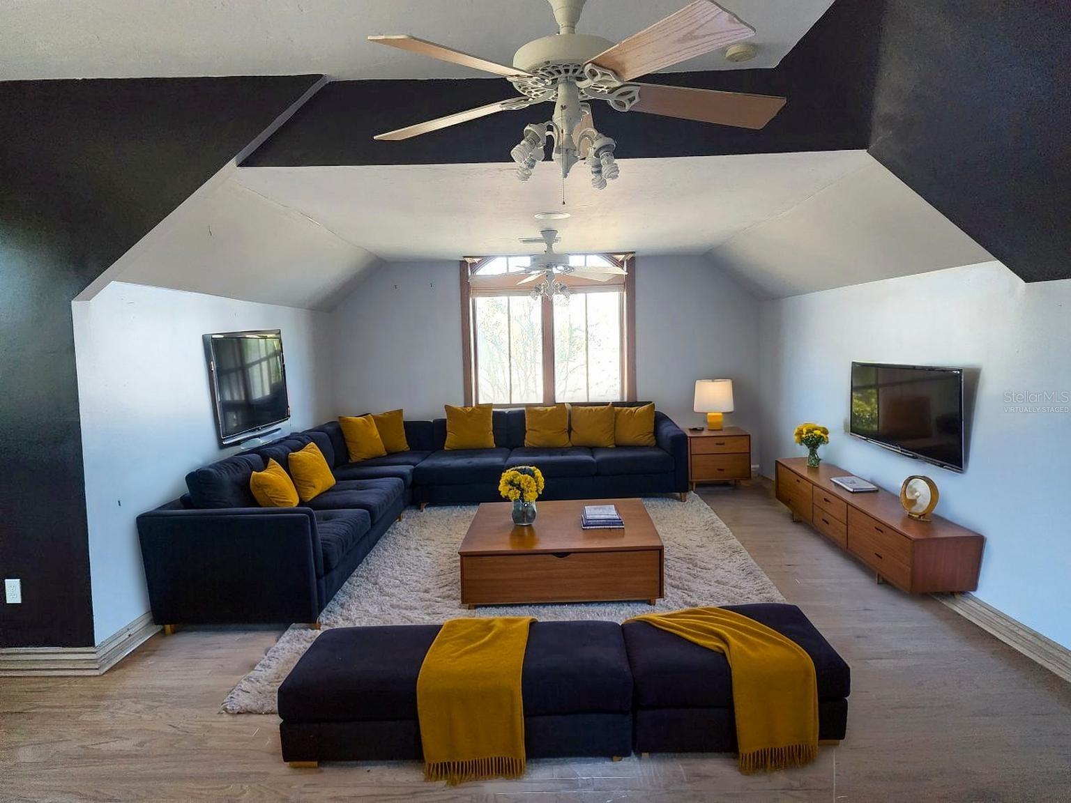 STONEGATE - Residential