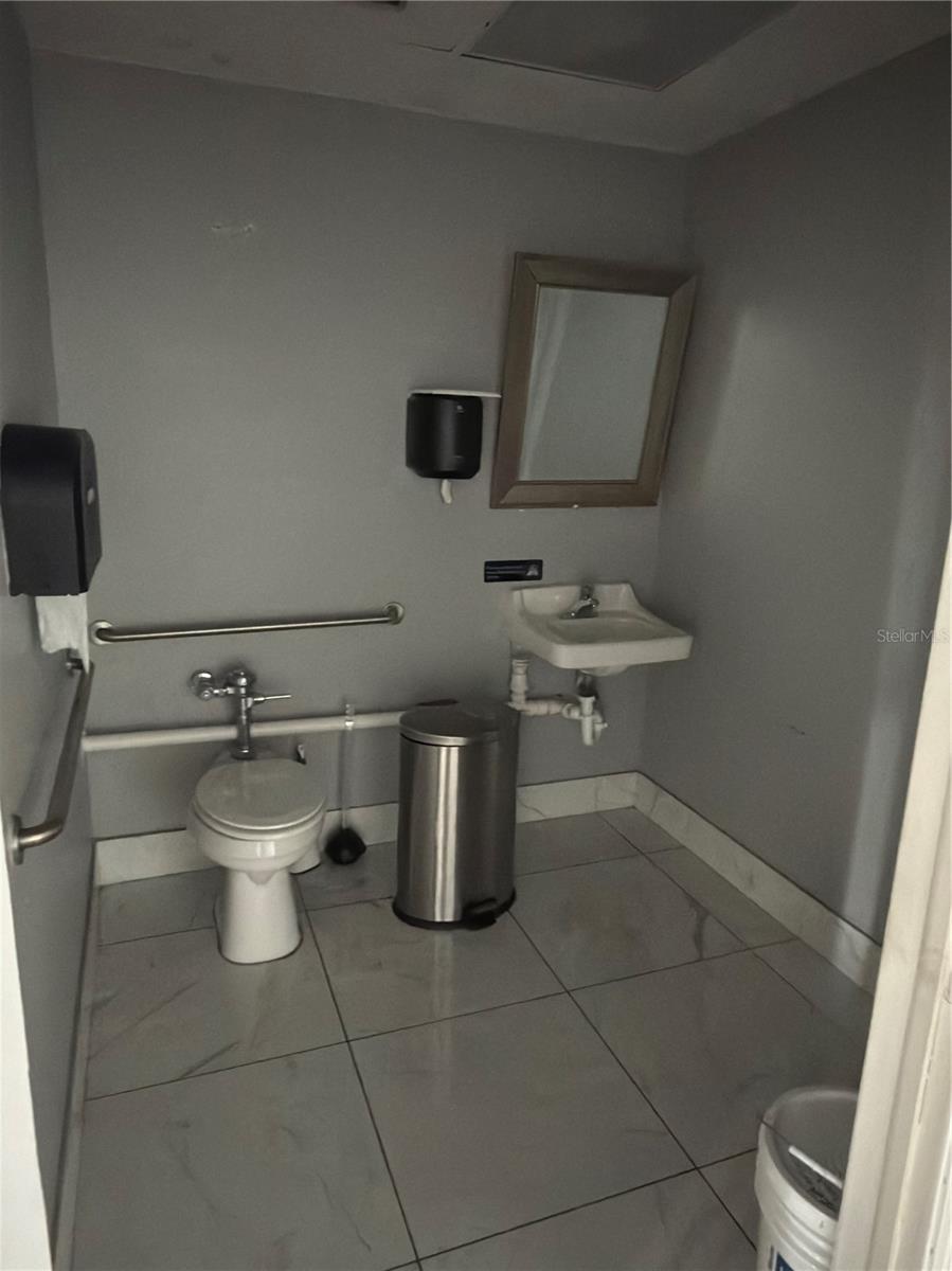 PORT CHARLOTTE SEC 003 - Commercial Sale