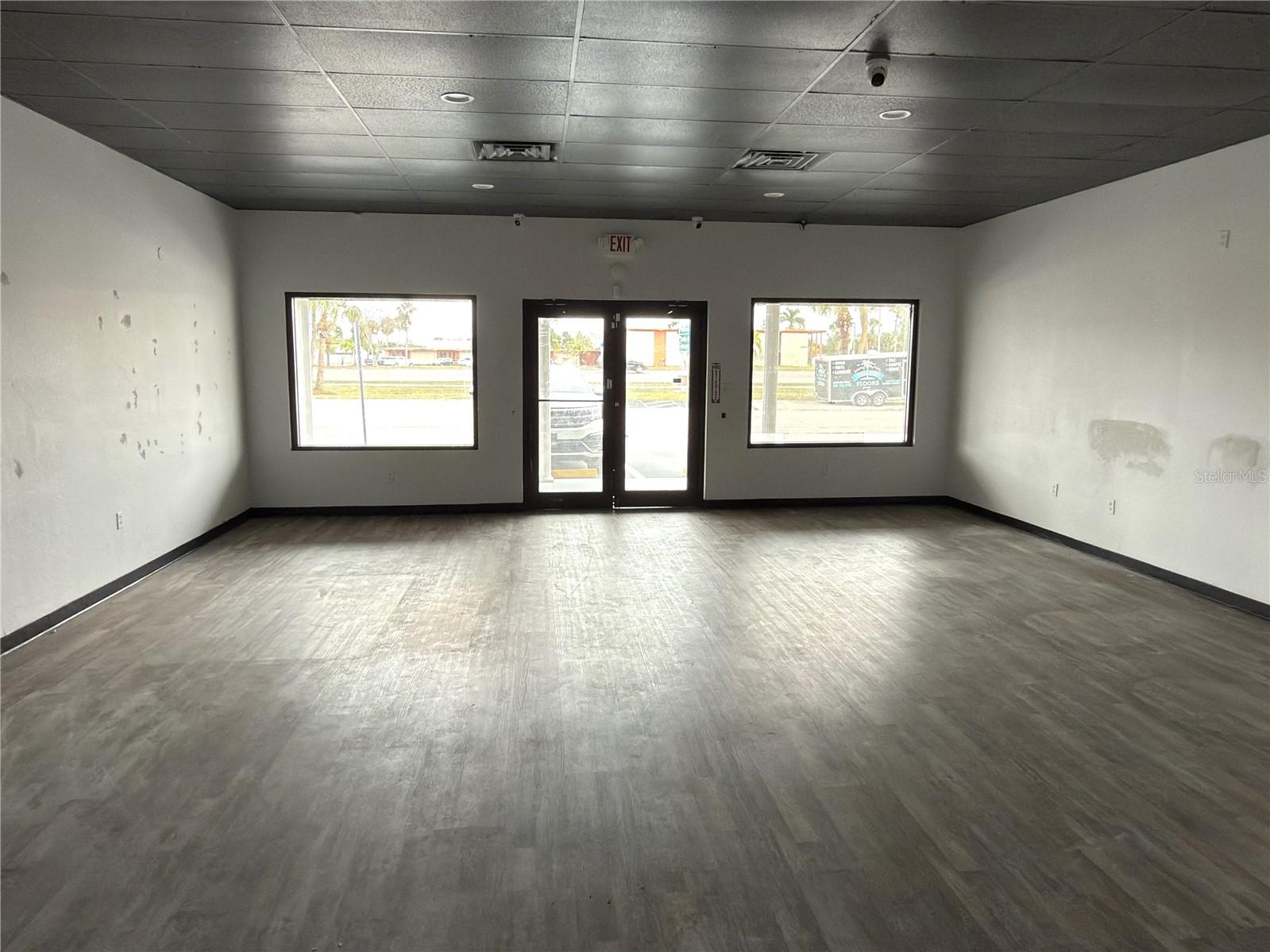 PORT CHARLOTTE SEC 003 - Commercial Sale