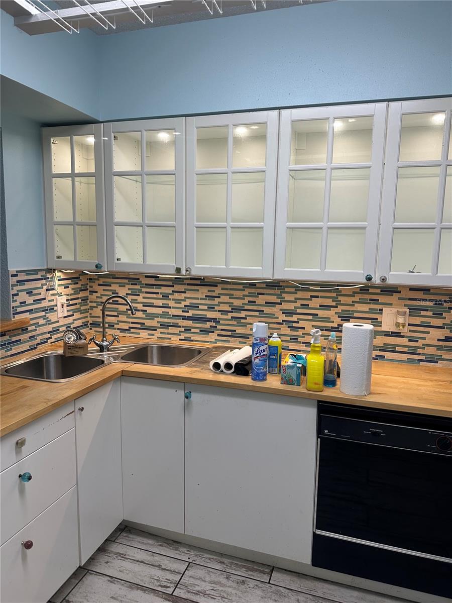 CASA LOMA CONDO - Residential