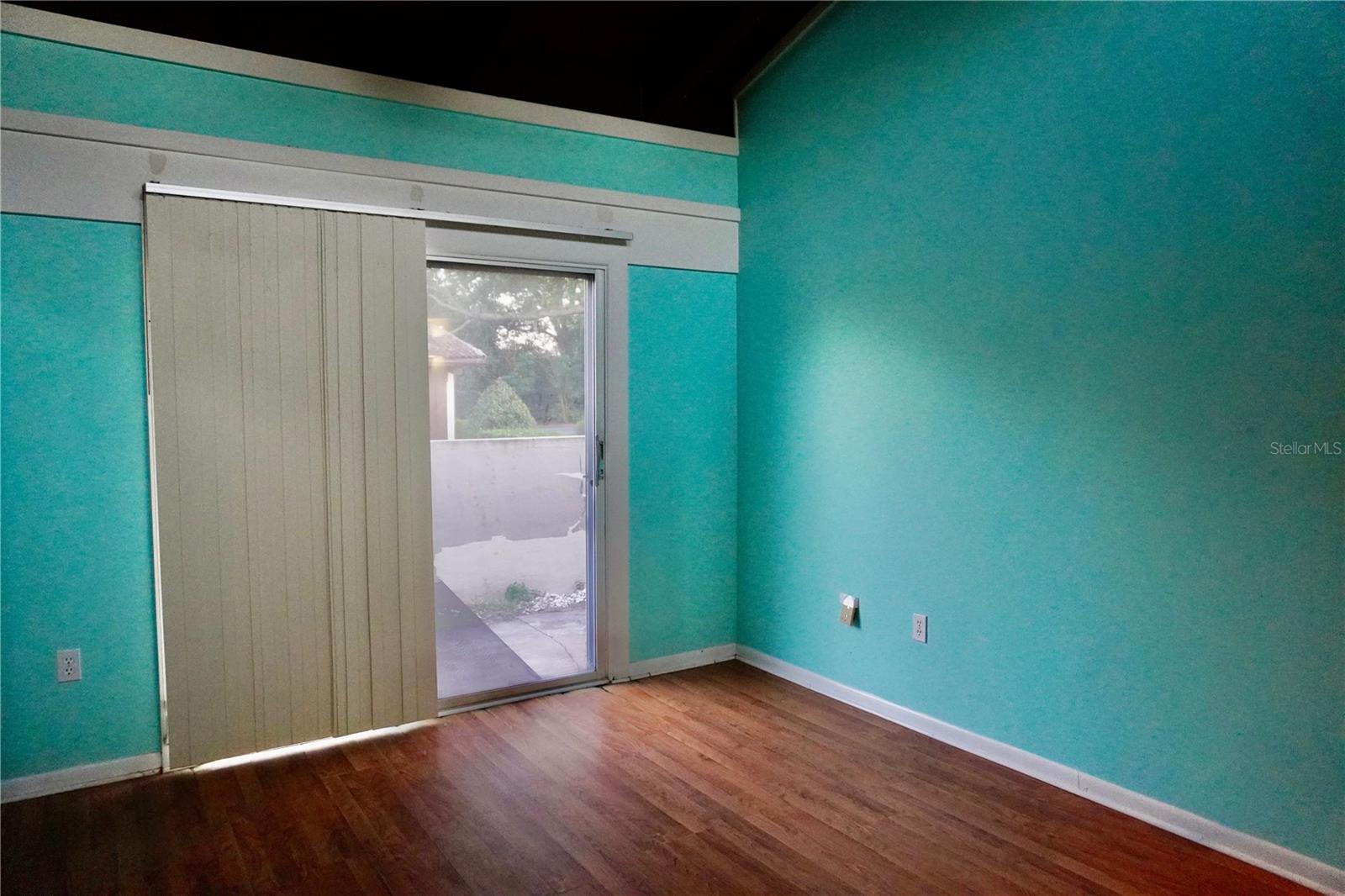 CASA LOMA CONDO - Residential