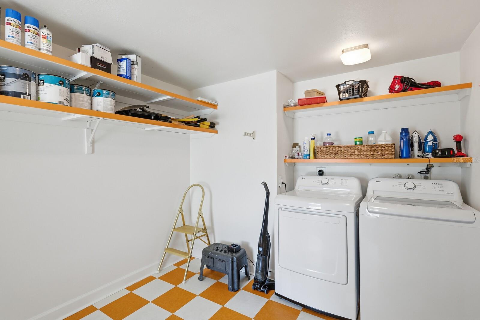 SPANISH MAIN YACHT CLUB CONDO - Residential Lease