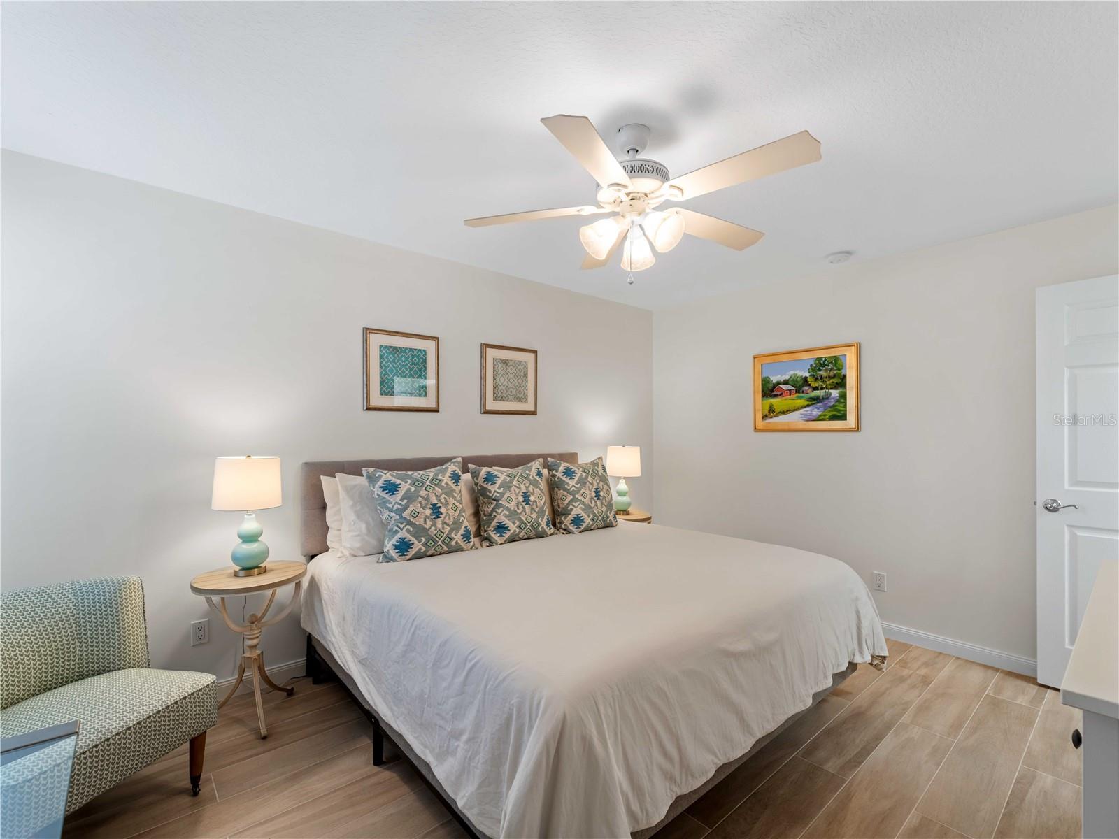 VILLAGEWALK - Residential