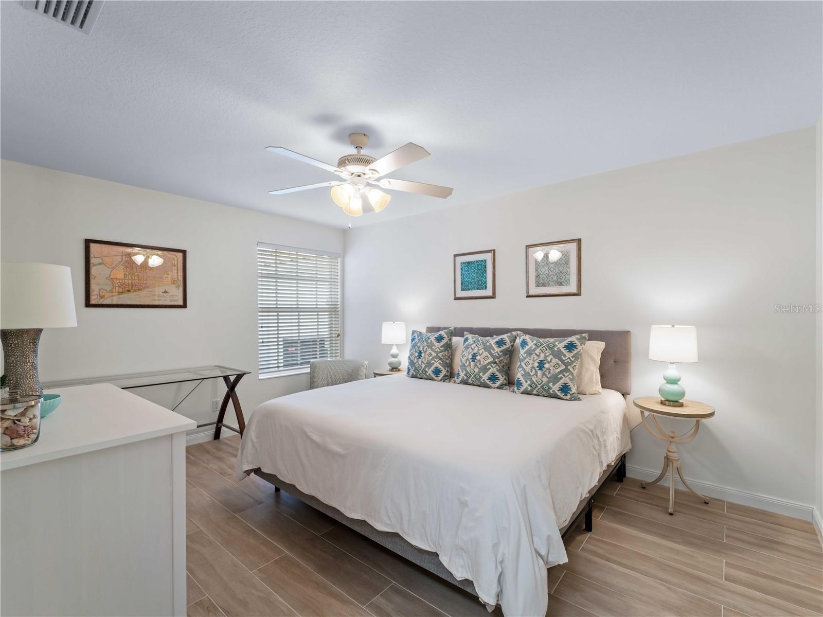 VILLAGEWALK - Residential