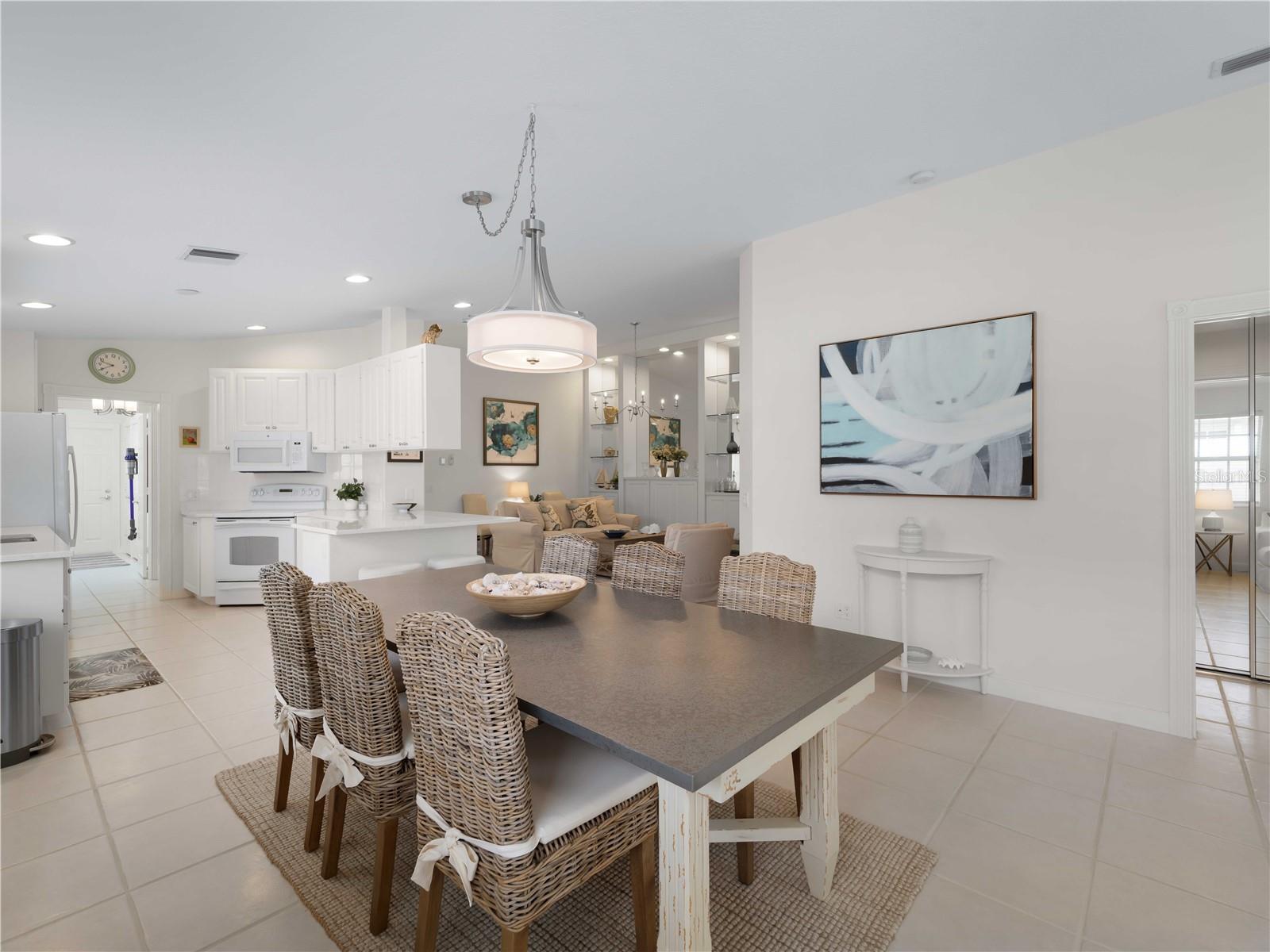 VILLAGEWALK - Residential