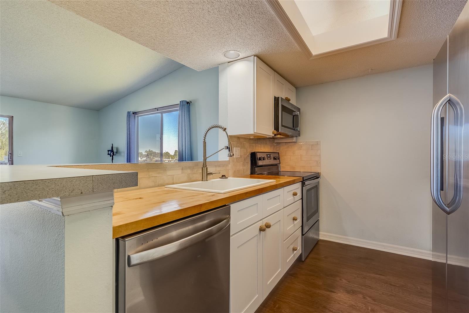 CURLEW LANDINGS SOUTH - Residential Lease