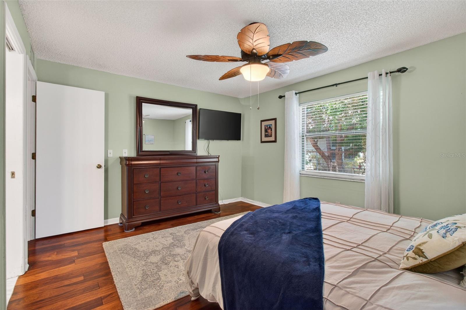 VILLAGE ON LAKE SEMINOLE CONDO THE - Residential