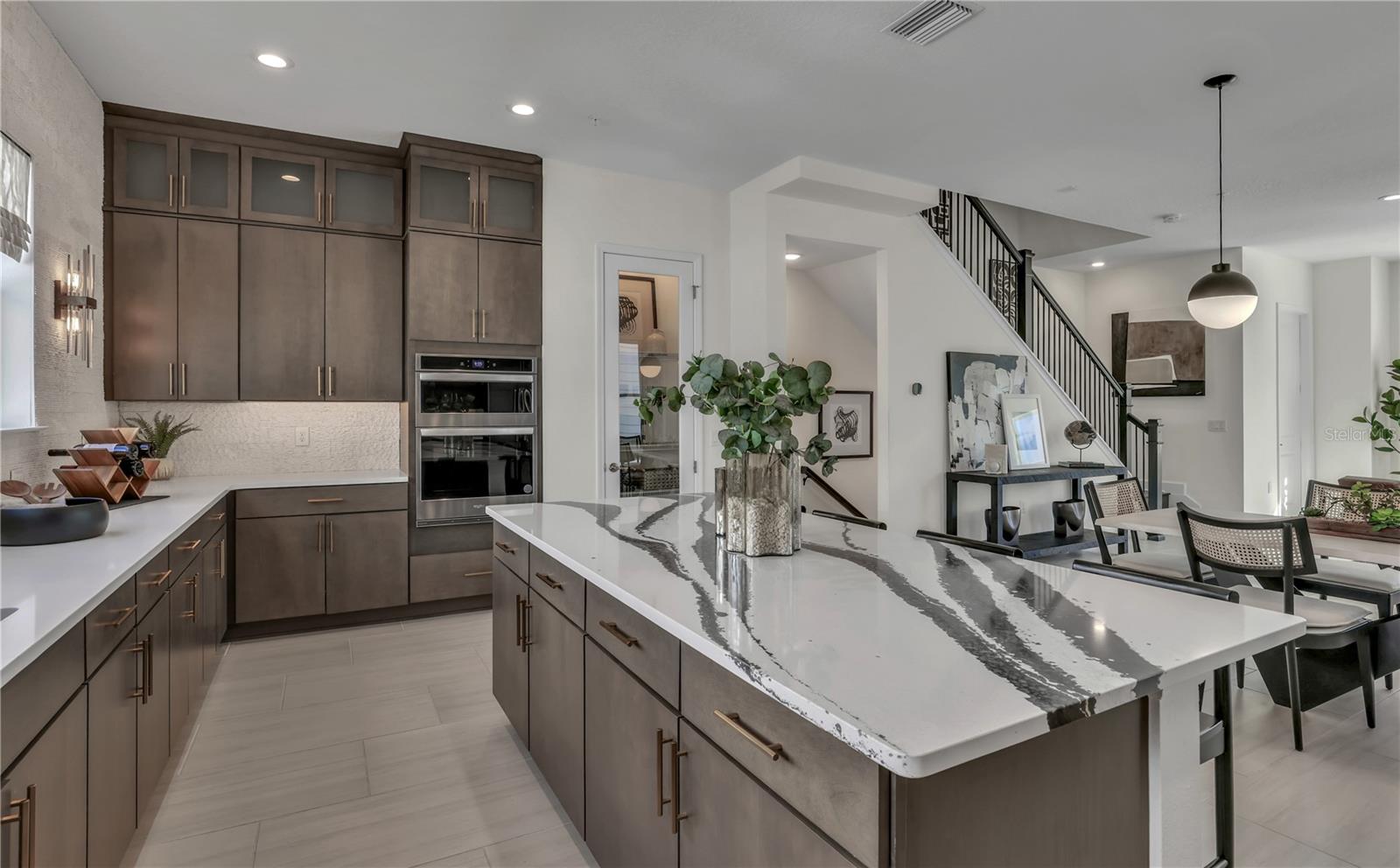 2269 VALENTINE ALLEY