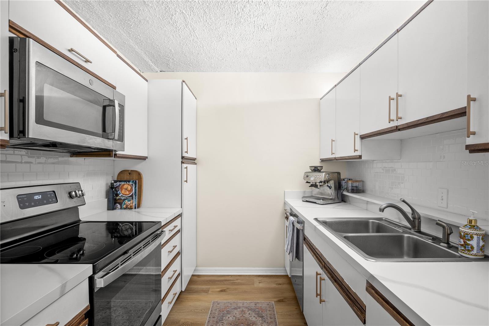 THE PARKLAND A CONDO - Residential