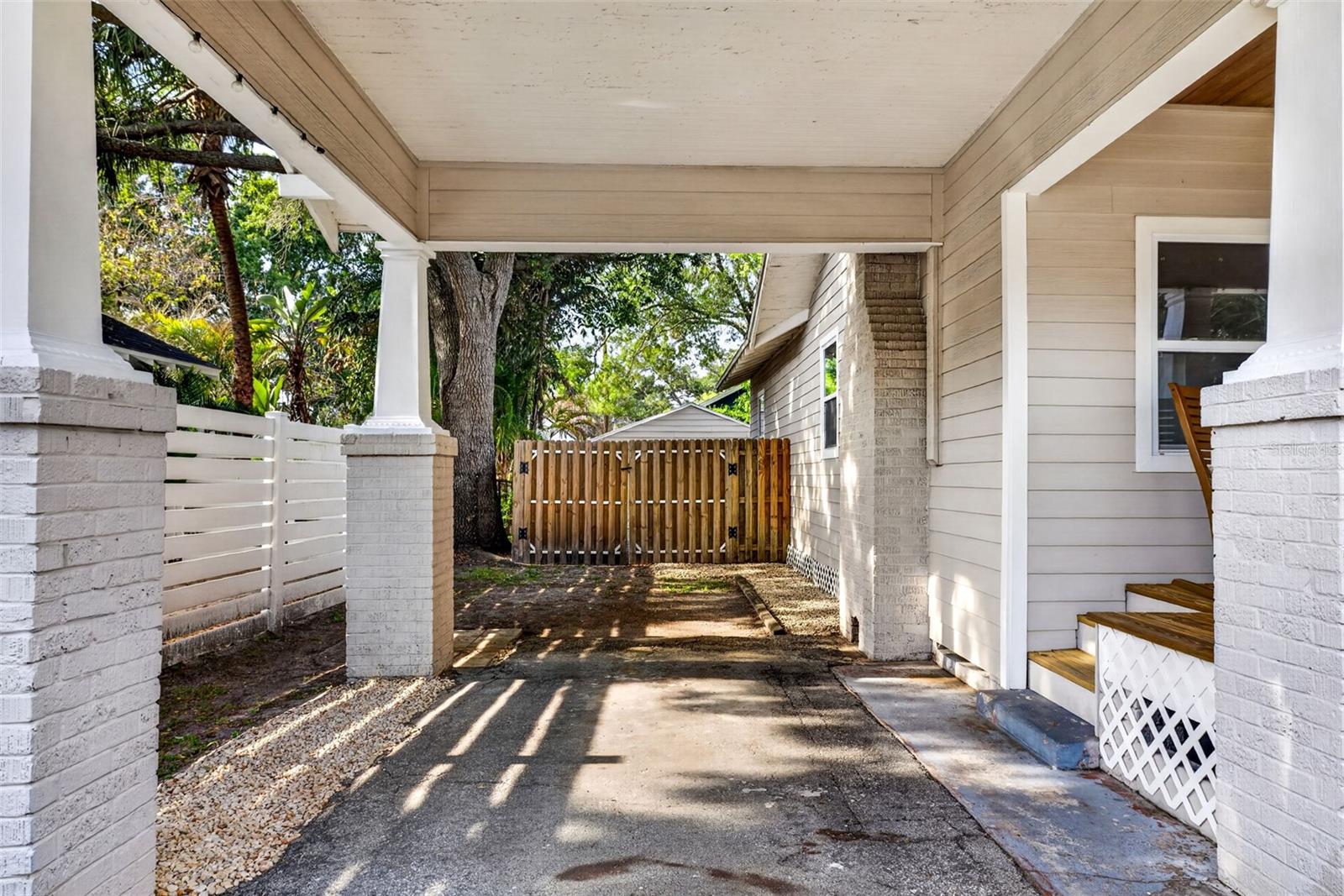 MEADOWBROOK - Residential
