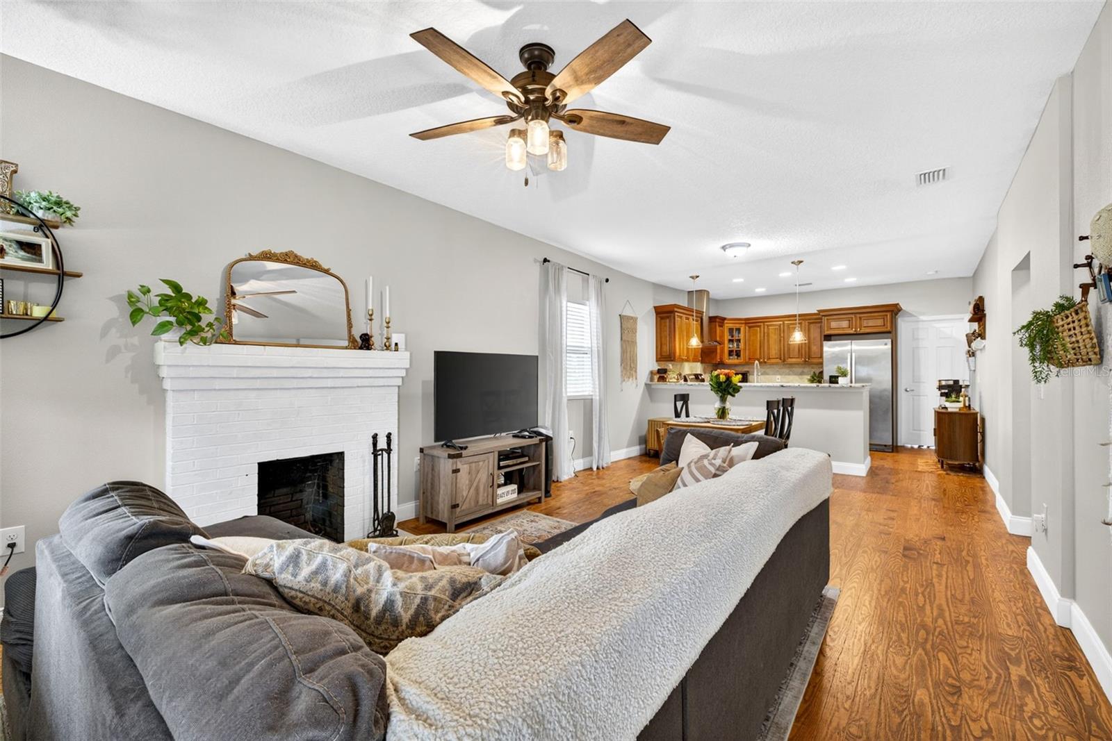 MEADOWBROOK - Residential