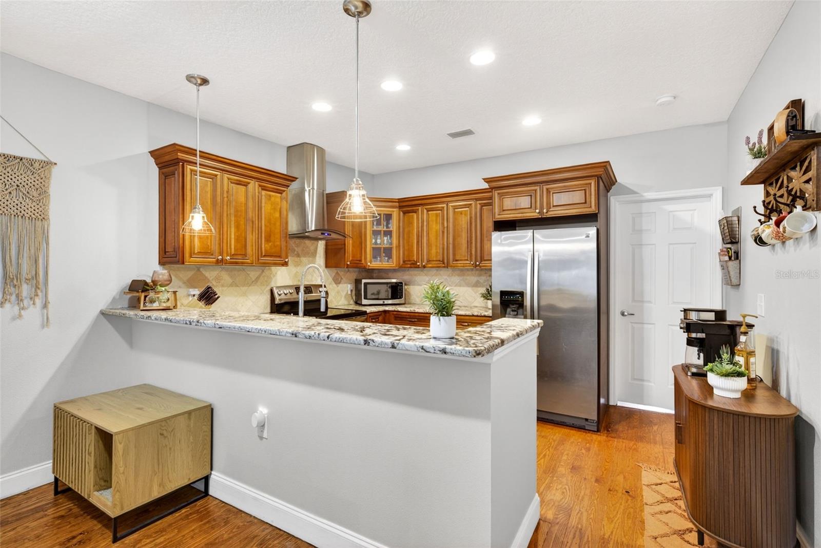 MEADOWBROOK - Residential
