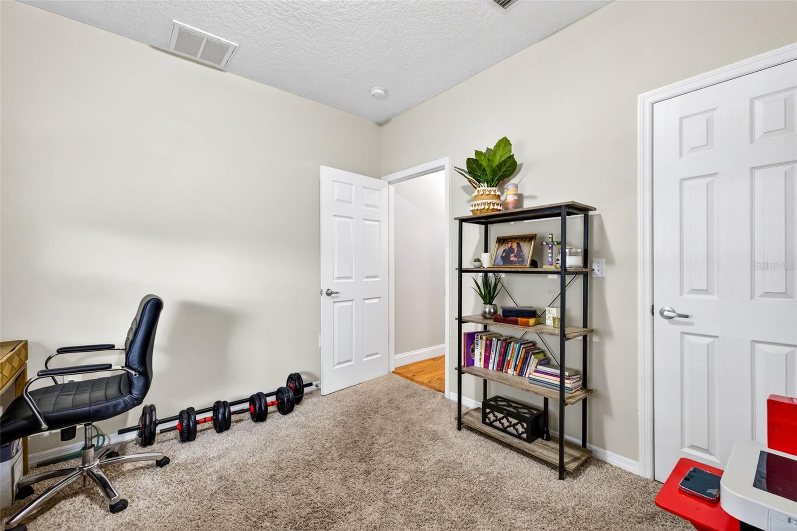 MEADOWBROOK - Residential