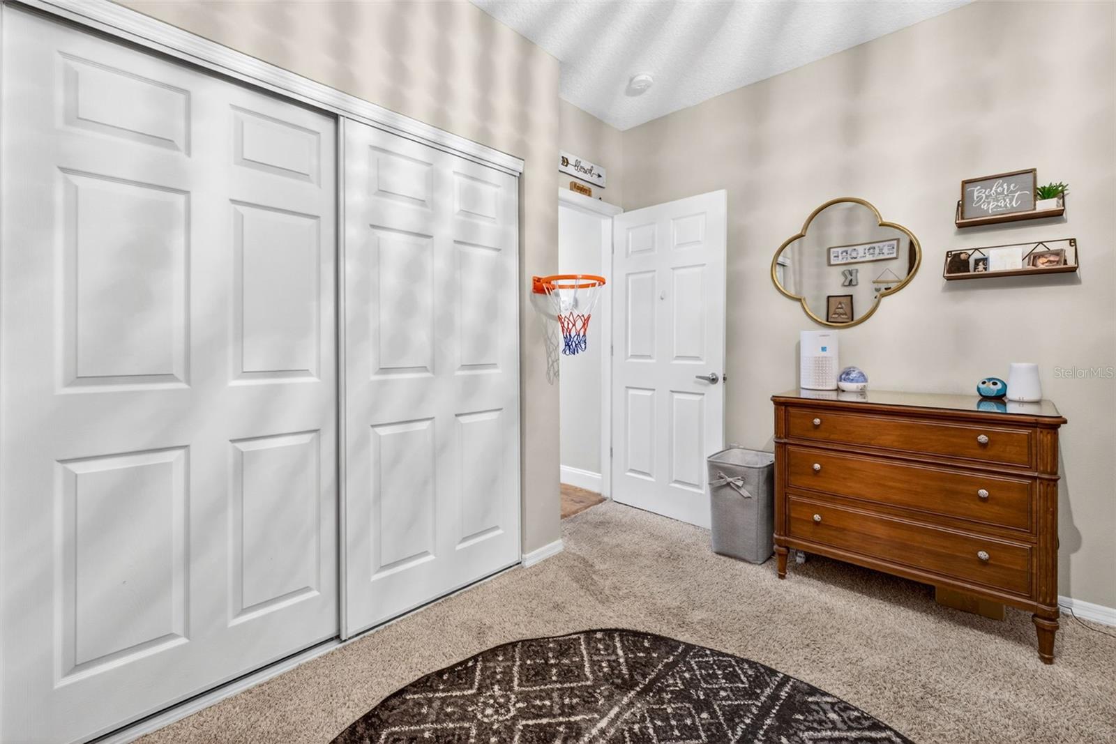 MEADOWBROOK - Residential