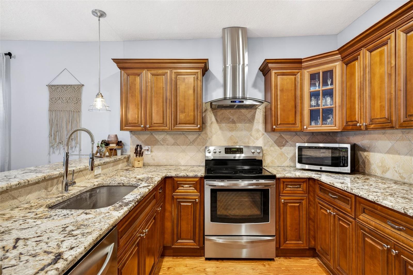 MEADOWBROOK - Residential