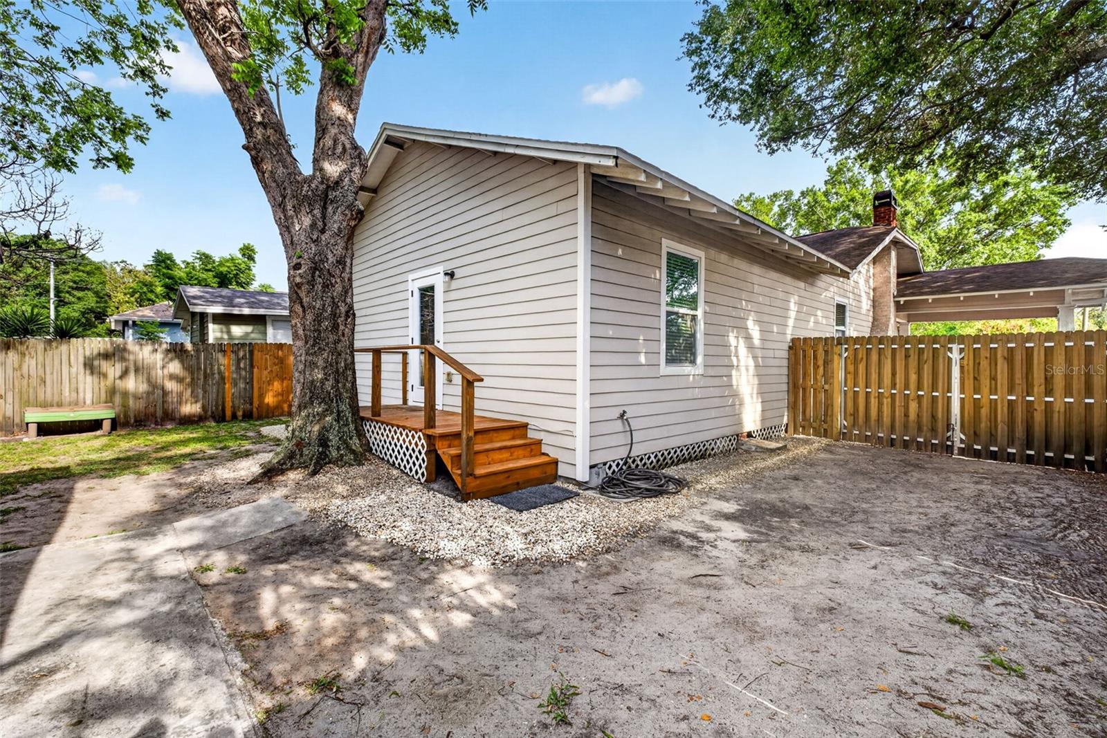 MEADOWBROOK - Residential
