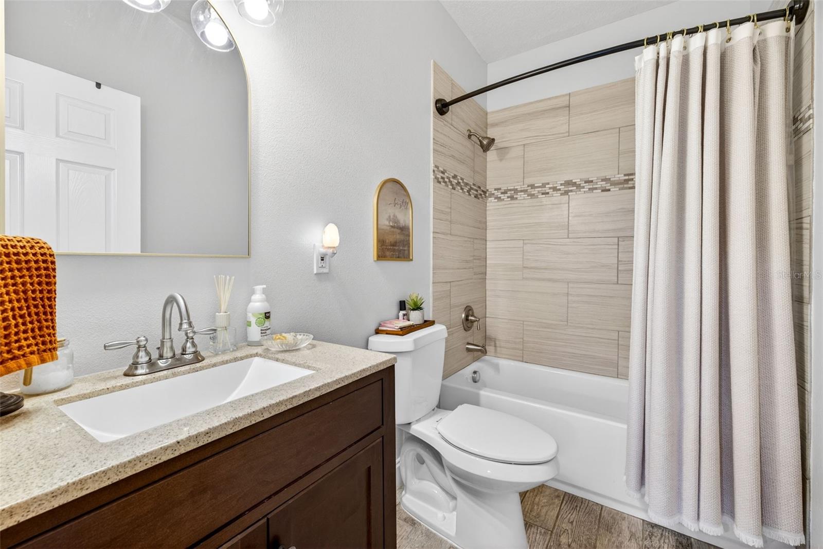 MEADOWBROOK - Residential