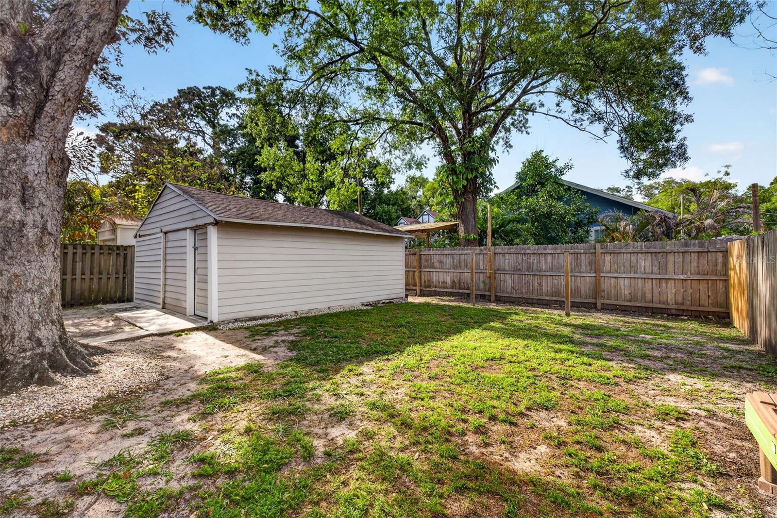 MEADOWBROOK - Residential