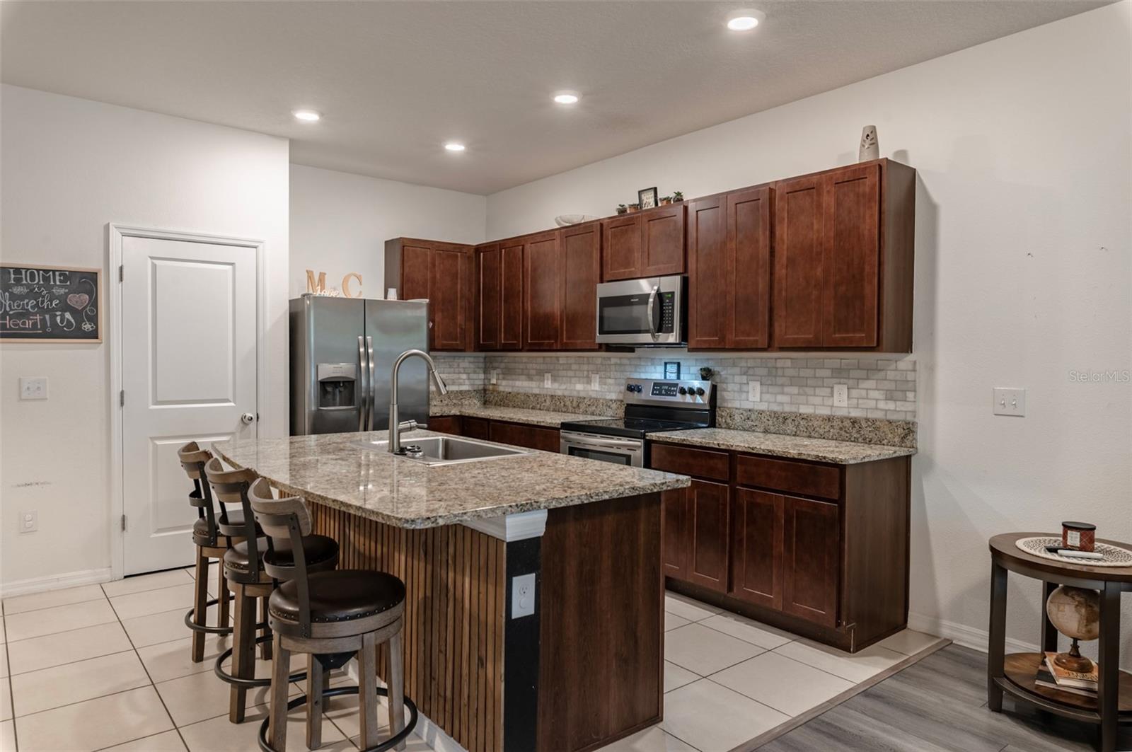 DISTRICT/BLOOMINGDALE - Residential