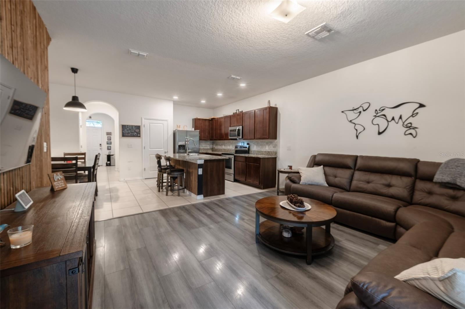 DISTRICT/BLOOMINGDALE - Residential