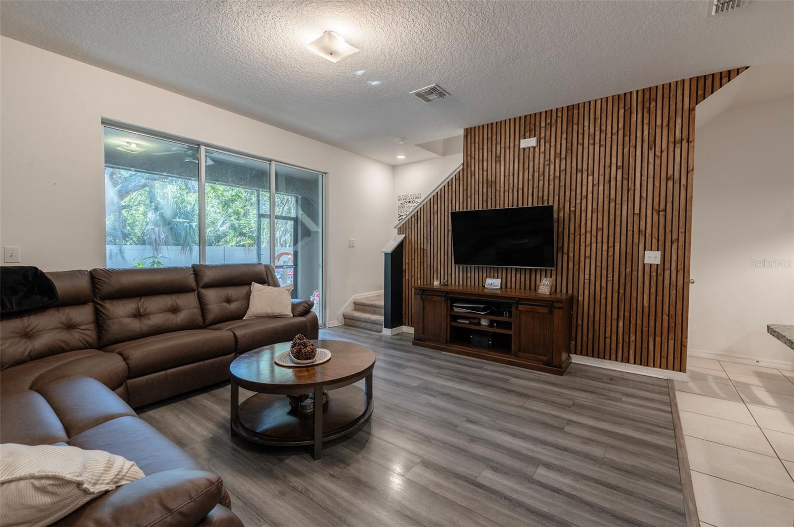 DISTRICT/BLOOMINGDALE - Residential