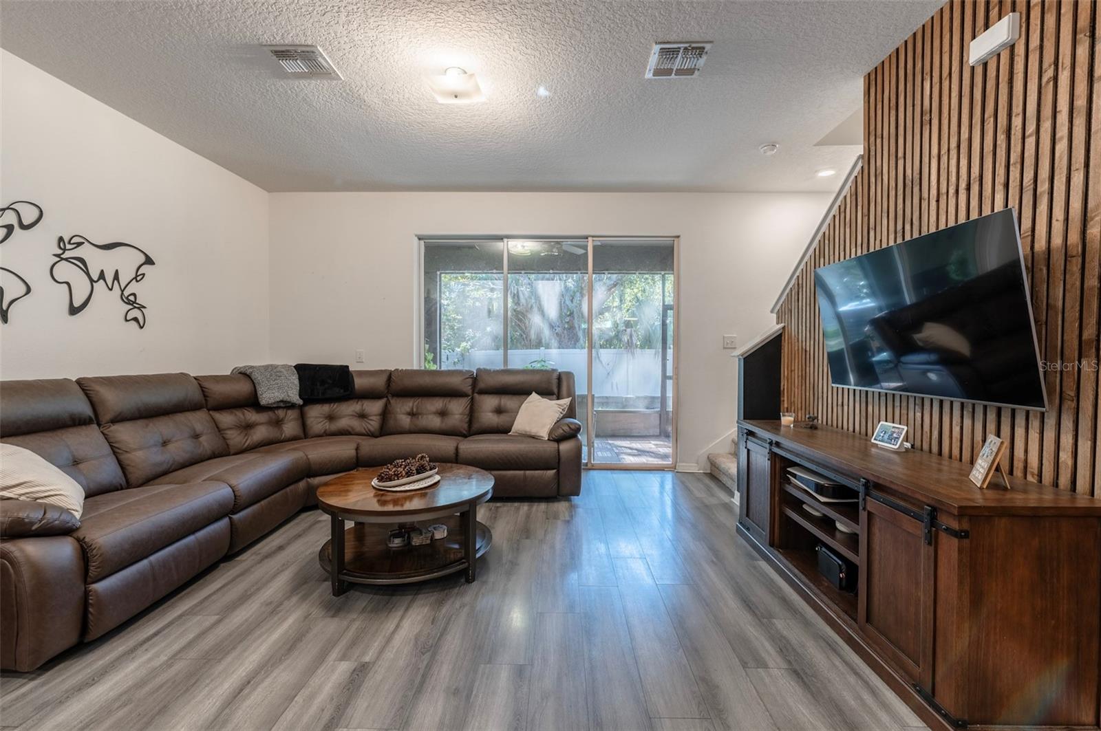 DISTRICT/BLOOMINGDALE - Residential