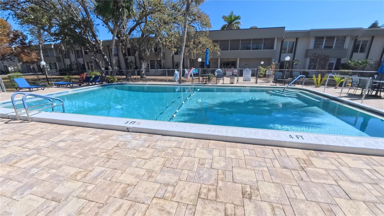 BERKLEY HOUSE - Residential