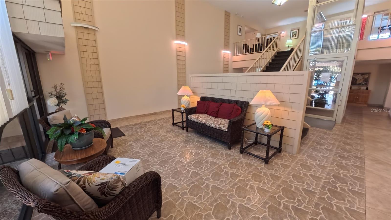 BERKLEY HOUSE - Residential